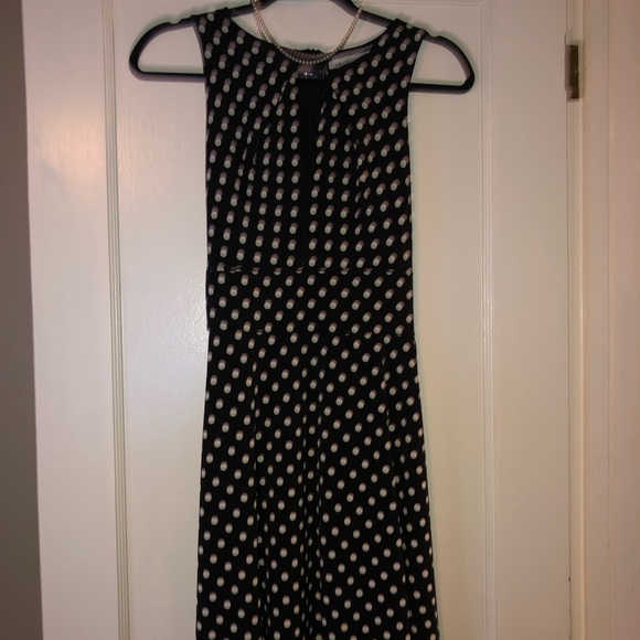 Polka dot fit and flare dress - Picture 2 of 4